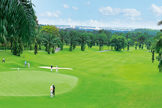 Sân golf thiết kế hiện đại 